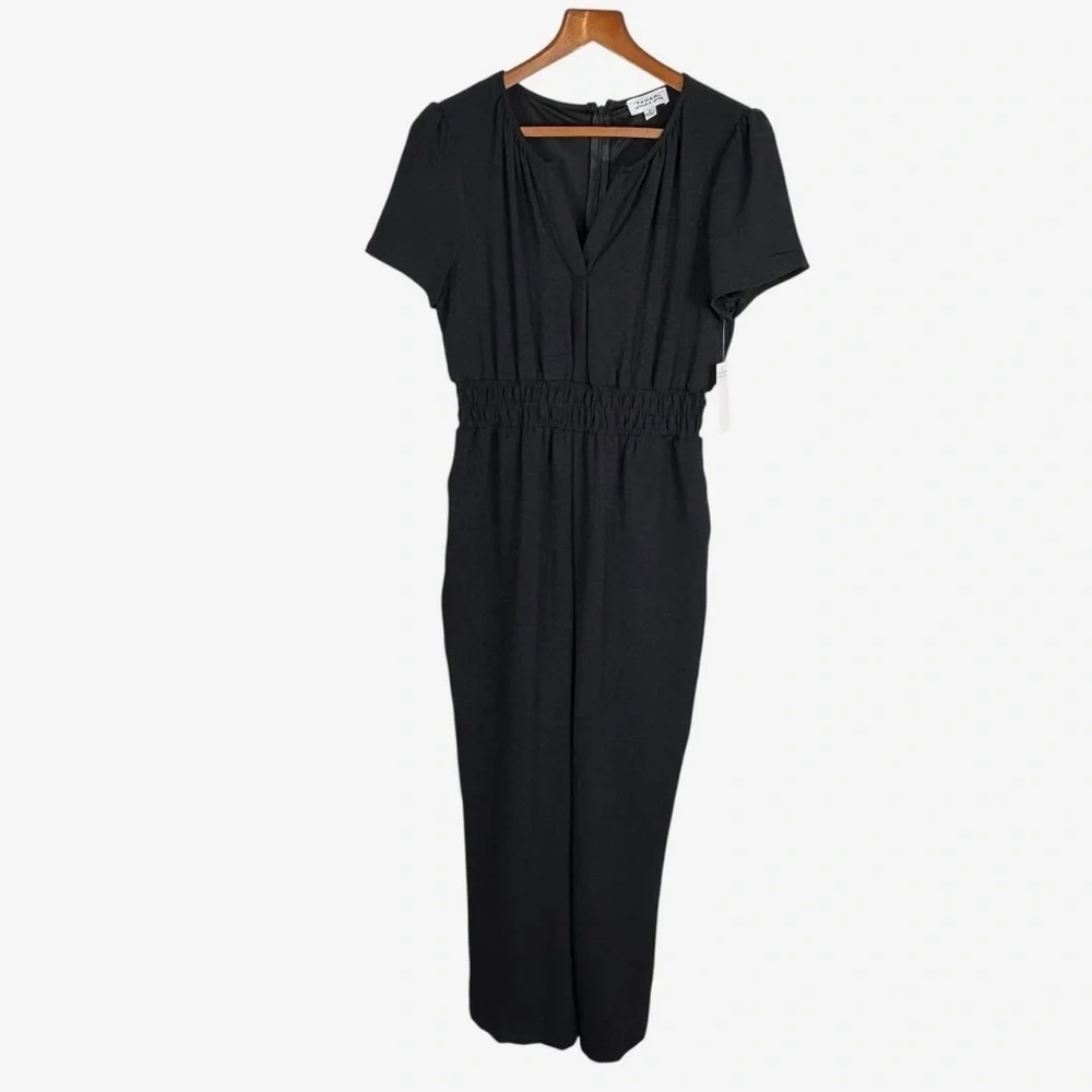 Tahari ASL Black Jumpsuit Size M Short Sleeve Elastic Waist Pockets 28” Inseam